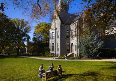 Students sitting outside of Taylor Hall