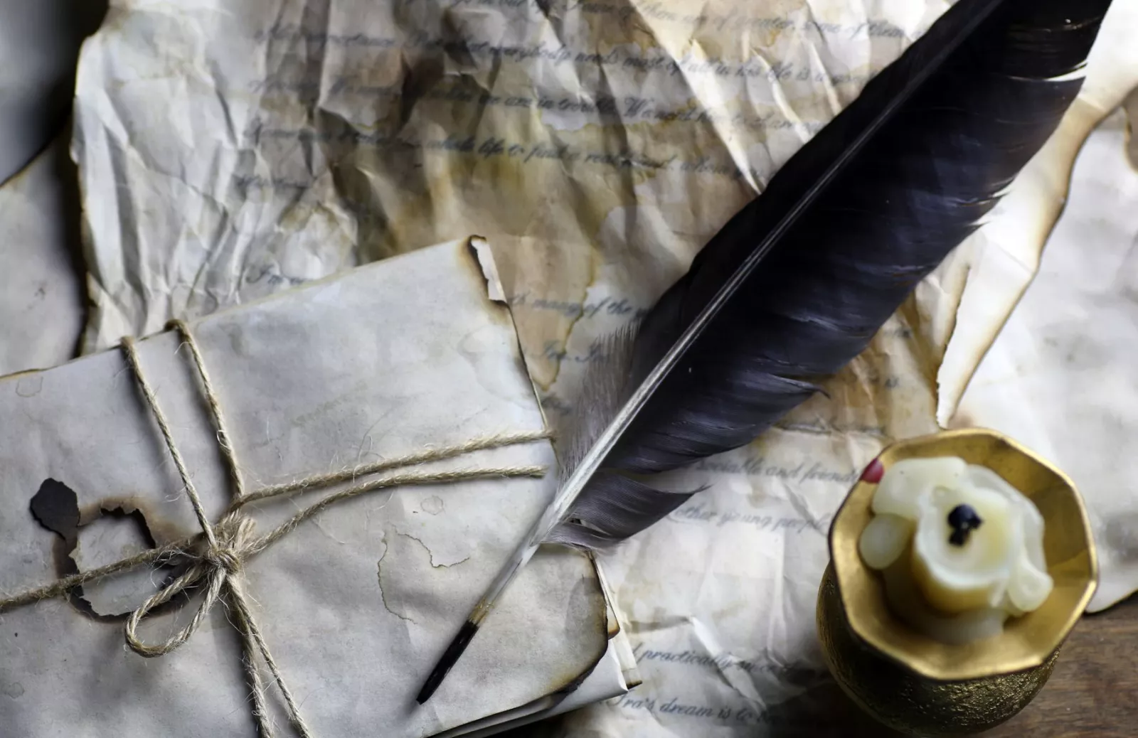 old-paper-letter-feather