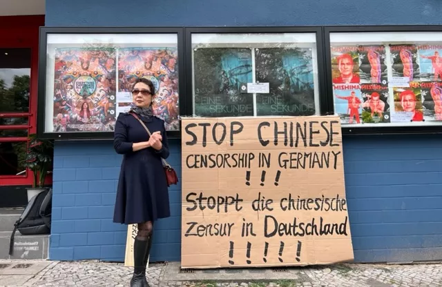 YGL protesting in front of Neues Off Kino Berlin