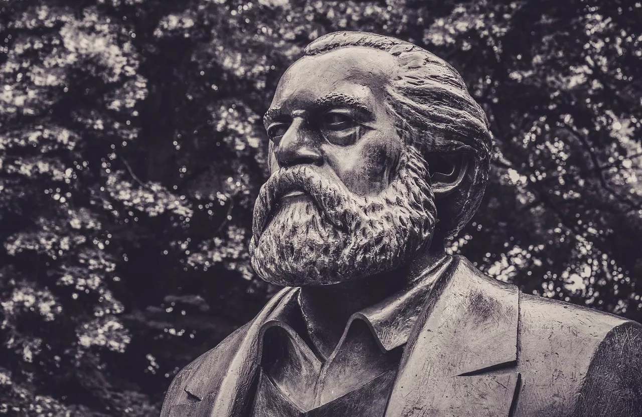 Karl Marx Statue