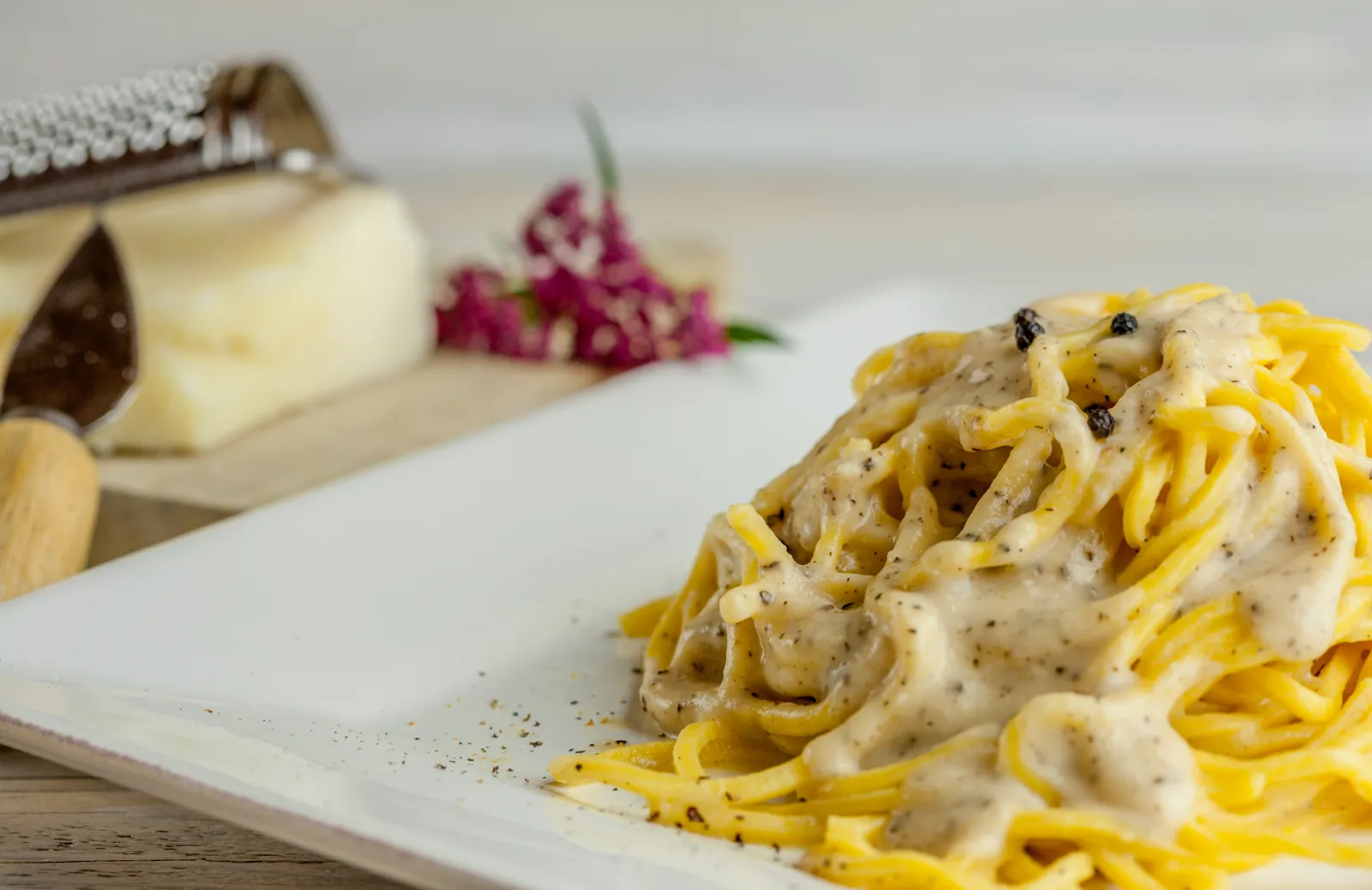  "Pasta cacio e pepe", photo from DaMò Past Lab. Courtesy of the owners