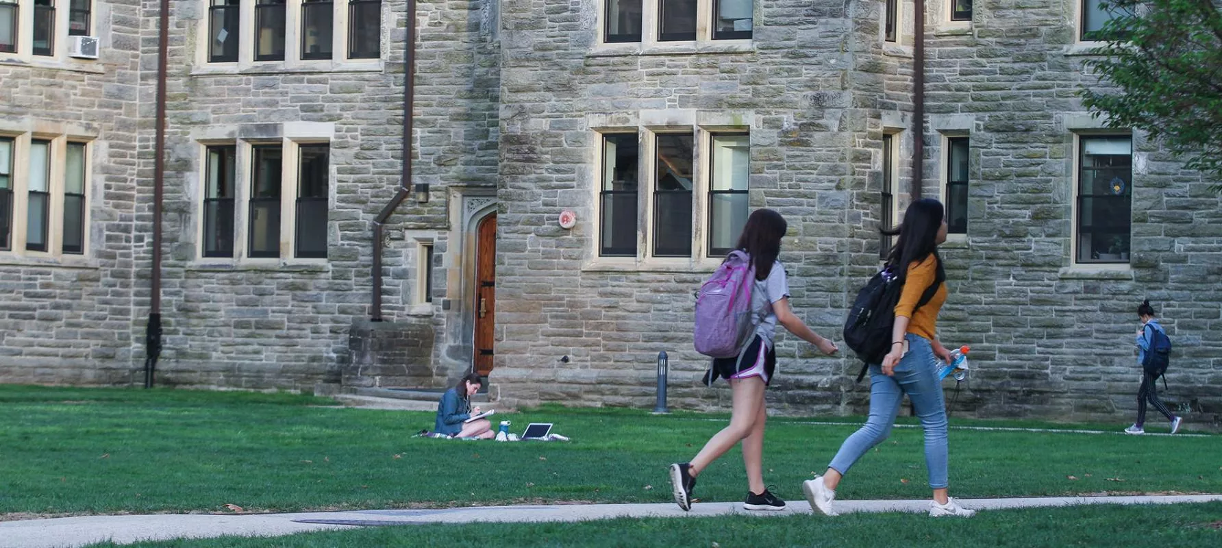 Students walking on Bryn Mawr campus