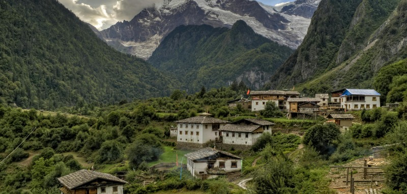 Houses and mountains