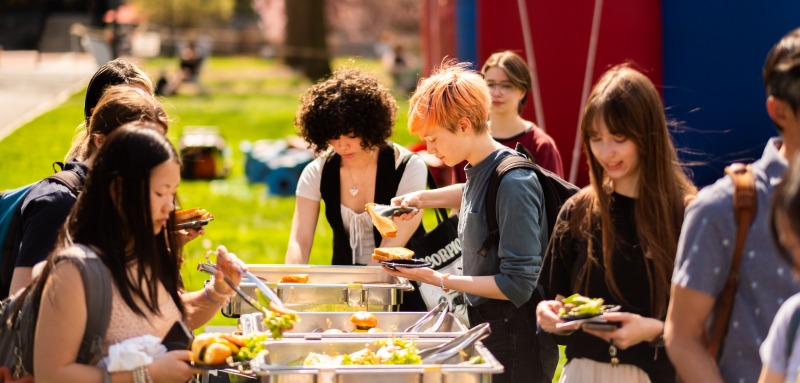 Dining - Students at Pop-Up