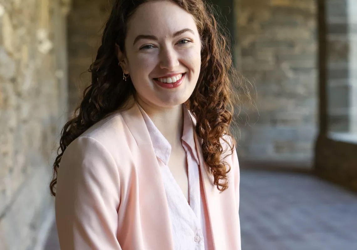 Elizabeth Dinella Headshot