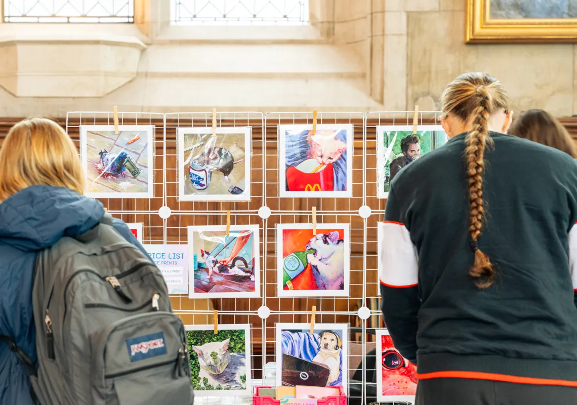 Holiday fair art market