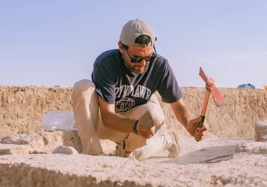 rocco digging