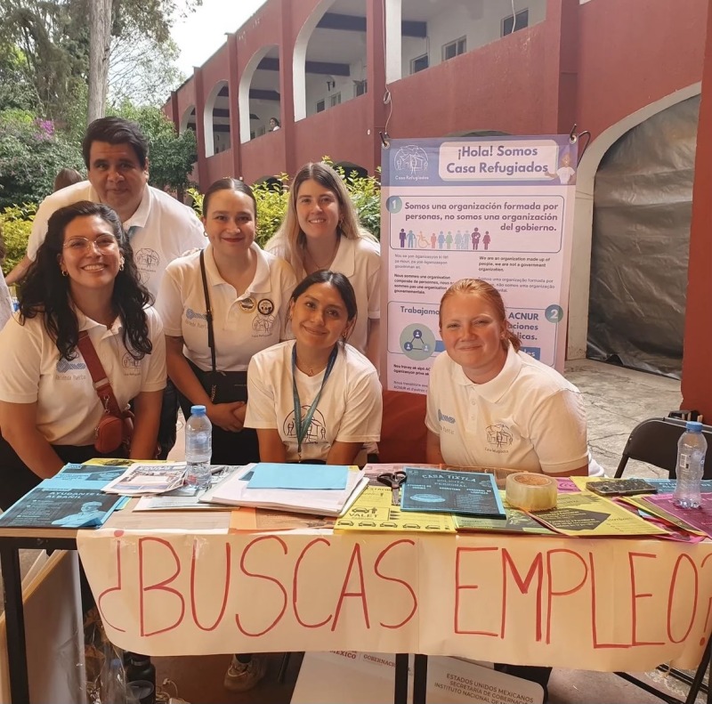 Sena Kaper-Dale and colleagues presenting to a nearby shelter about documents needed for formal employment in Mexico City.