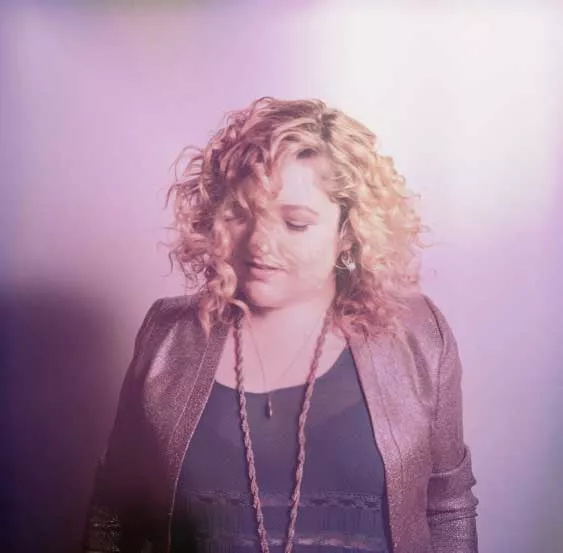 Gillian Grassie '09 Gillian Grassie '09